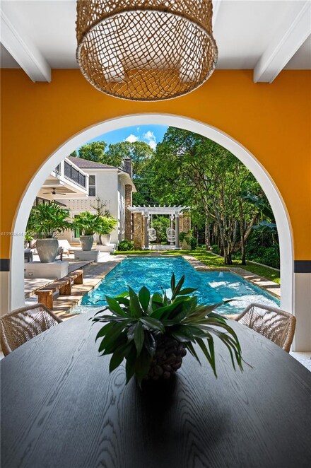 3701 Park Ave, Miami, FL 33133