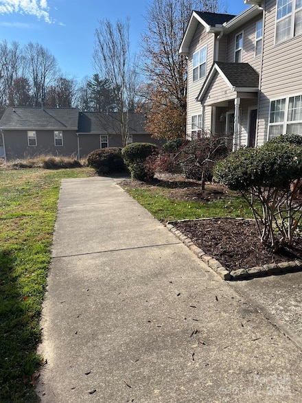 93 Stafford Ct, Fletcher, NC 28732