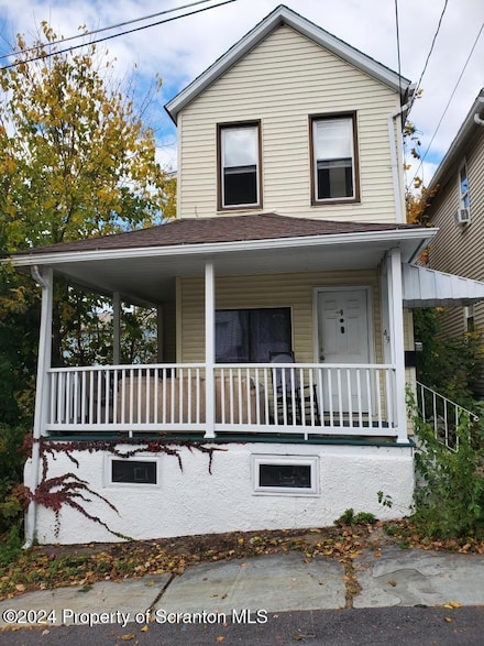 49 Vine St, Pittston, PA 18640