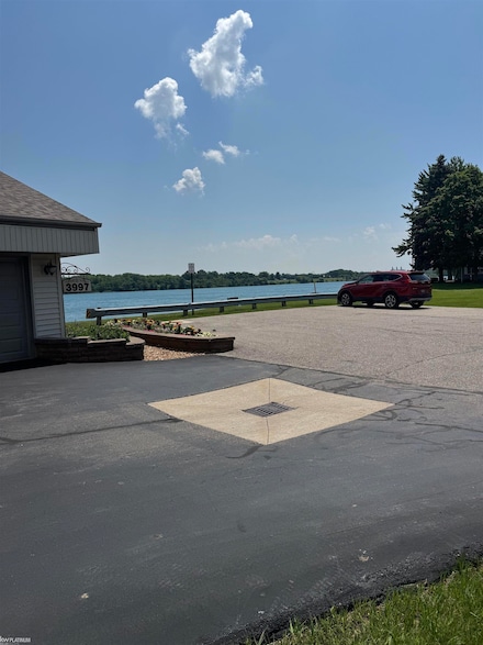3995 River Rd Unit 9, East China, MI 48054