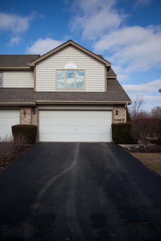 1063 Mattande Ln, Naperville, IL 60540