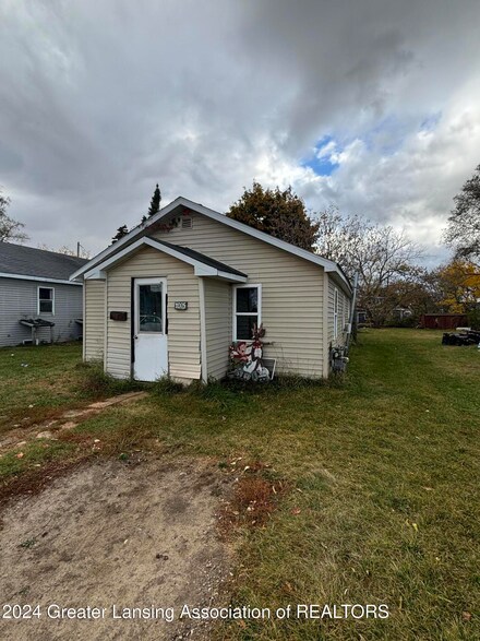 1005 N Kinney Ave, Mount Pleasant, MI 48858