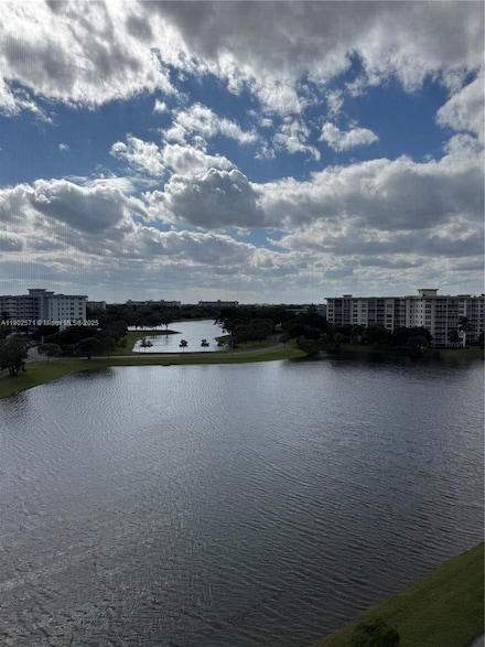 3095 N Course Dr Unit 811, Pompano Beach, FL 33069