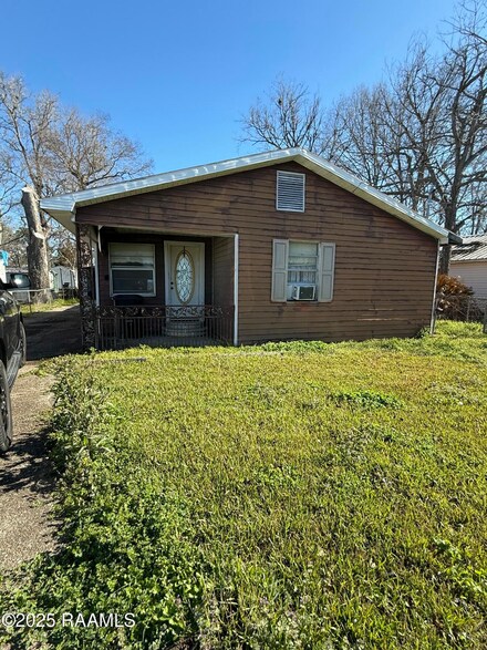 305 Daspit Rd, New Iberia, LA 70563