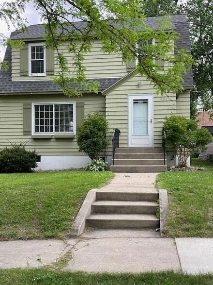 285 8th Ave, Granite Falls, MN 56241