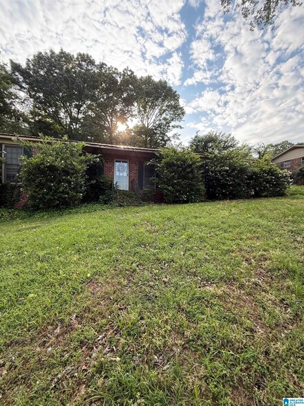 6204 Gunter St, Anniston, AL 36206