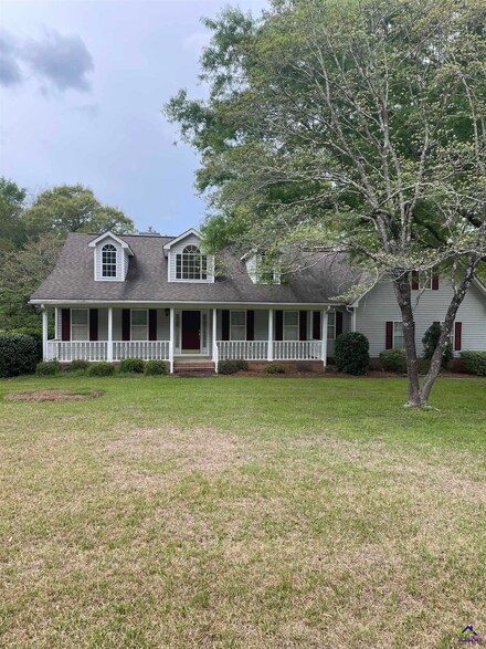 294 Mac Thompson Rd, Cochran, GA 31014