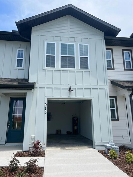 913 Conch Rd, Davenport, FL 33896