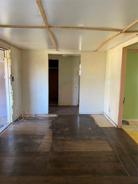 303 Pecan St, Bardwell, TX 75101