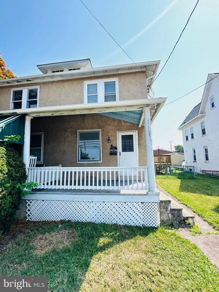 704 Main St, Red Hill, PA 18076