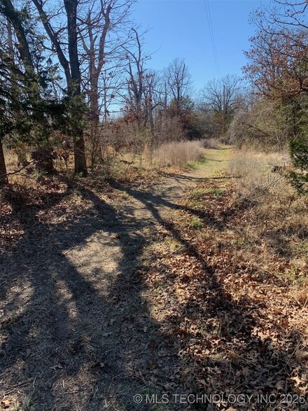 34880 W McCrackin Rd, Mannford, OK 74044