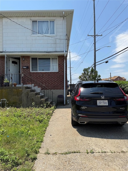 357 Beach 88th St, Rockaway Beach, NY 11693