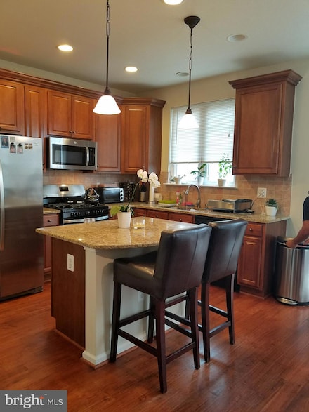 4675 Carisbrooke Ln, Fairfax, VA 22030