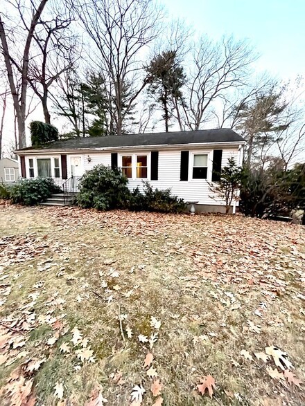 150 Washington St, Ayer, MA 01432
