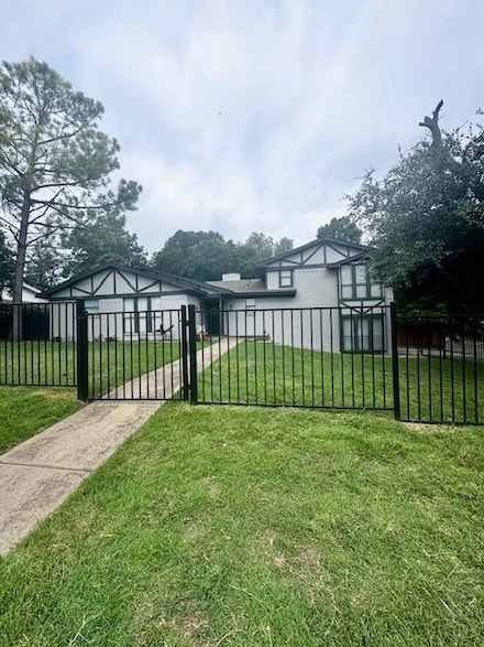 302 S Rusk St, Weatherford, TX 76086