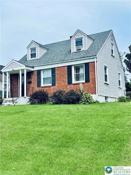 95 7th St, Whitehall, PA 18052