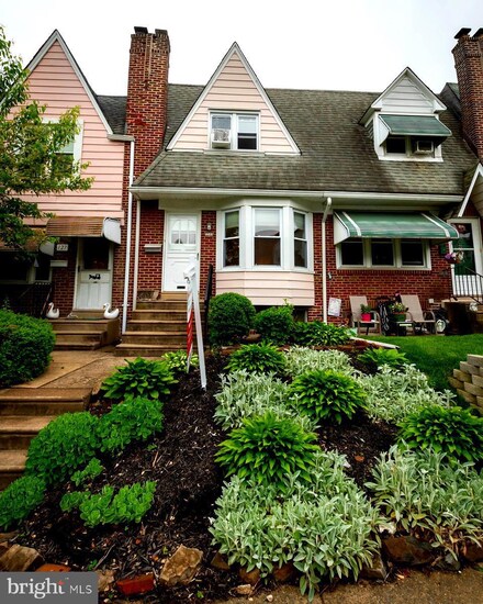 125 N Cedar Ln, Upper Darby, PA 19082