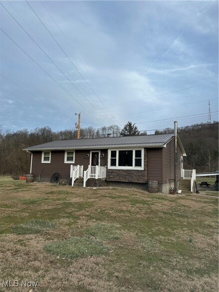 46546 E Captina Highway Rd, Alledonia, OH 43902