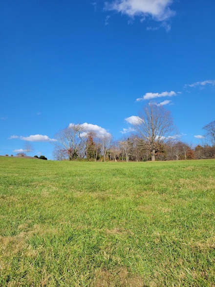 3825 Saul Ln, Roanoke, VA 24014