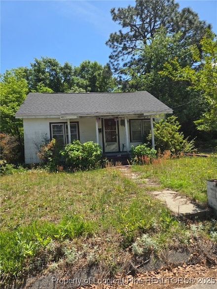 203 Scarborough St, Spring Lake, NC 28390