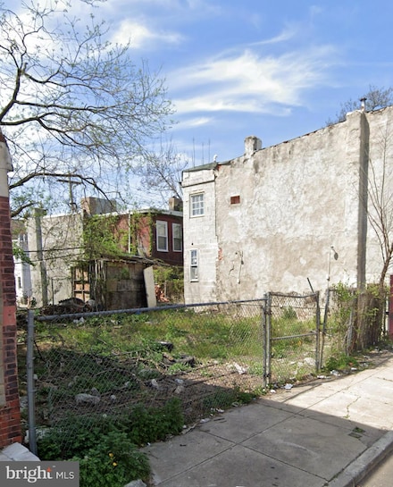 2414 N Clarion St, Philadelphia, PA 19132