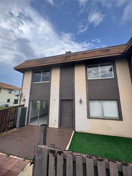 2120 Sherwood Forest Blvd Unit 300, West Palm Beach, FL 33415