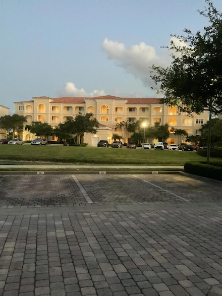 16 Harbour Isle Dr W Unit 106, Fort Pierce, FL 34949