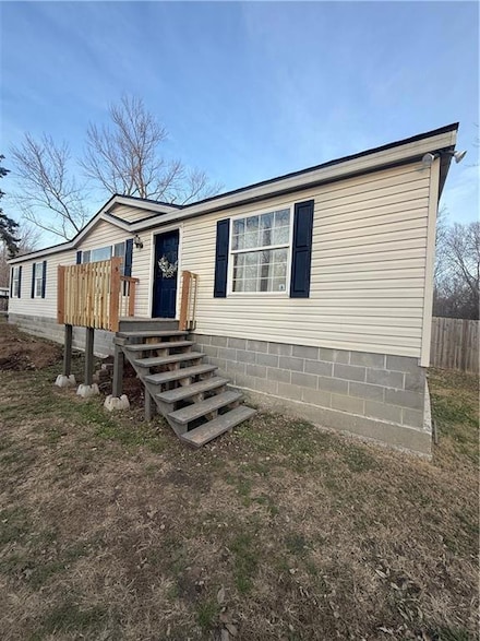 104 S Bailey Rd, Pittsburg, KS 66762
