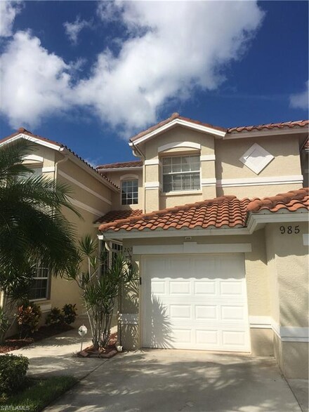 985 Eastham Way Unit 202, Naples, FL 34104