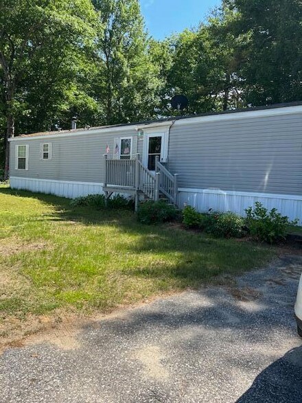 127 Shaker Rd Unit 31, Gray, ME 04039
