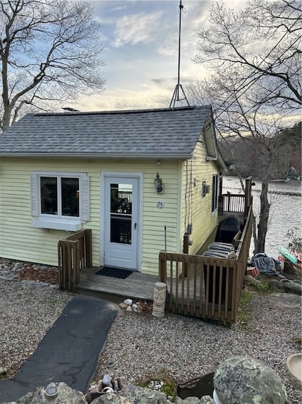 25 E Shore Dr, Exeter, RI 02822
