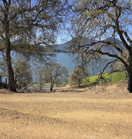 10981 Pingree Rd, Clearlake Oaks, CA 95423