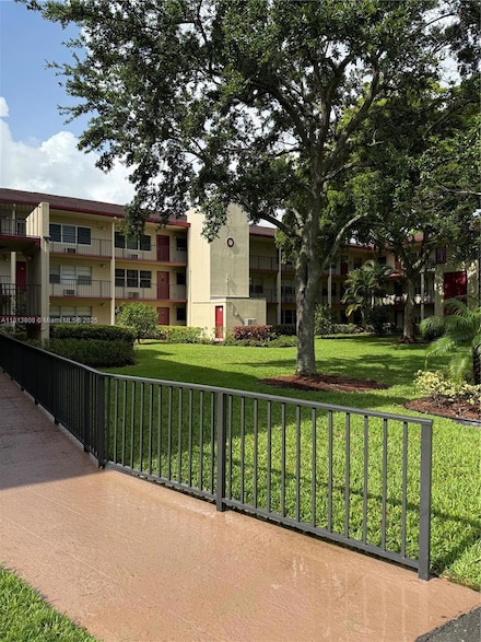 13300 SW 1st St Unit 109O, Pembroke Pines, FL 33027