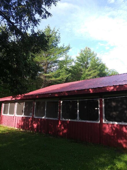 18 Ross Rd, Brownville, ME 04414