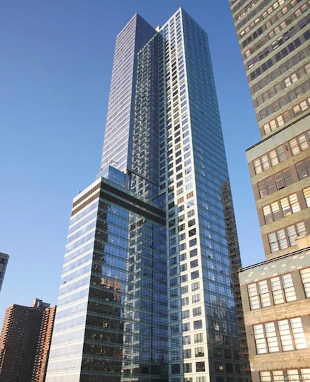 350 W 42nd St Unit 11L, New York, NY 10036