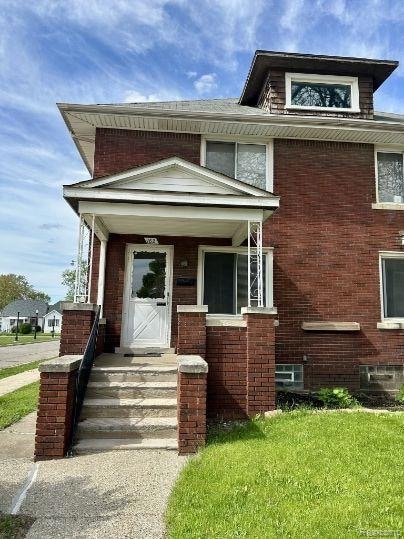 162 Labadie St, Wyandotte, MI 48192