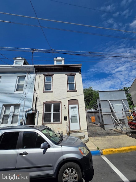 330 Moss St, Reading, PA 19604