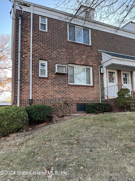 18 Seth Ct Unit A, Staten Island, NY 10301