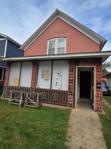 1026 Lillian St, Hobart, IN 46342