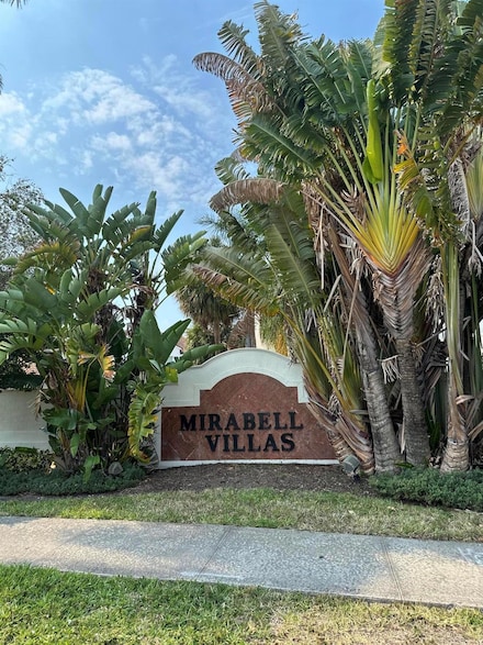 805 Villa Cir, Boynton Beach, FL 33435