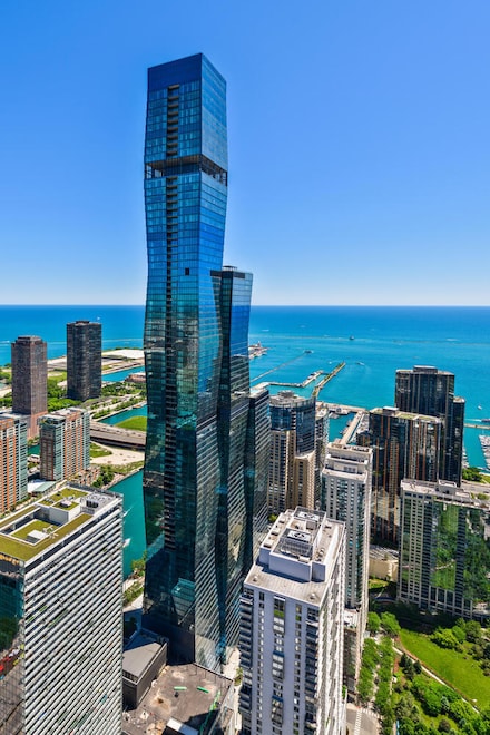 363 E Wacker Dr Unit 4208, Chicago, IL 60601