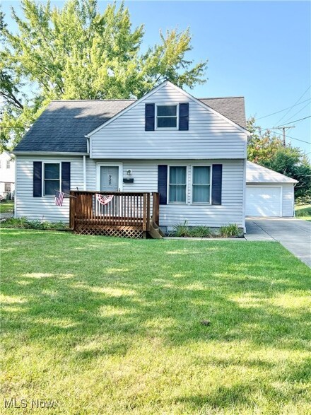 928 Worden Rd, Wickliffe, OH 44092