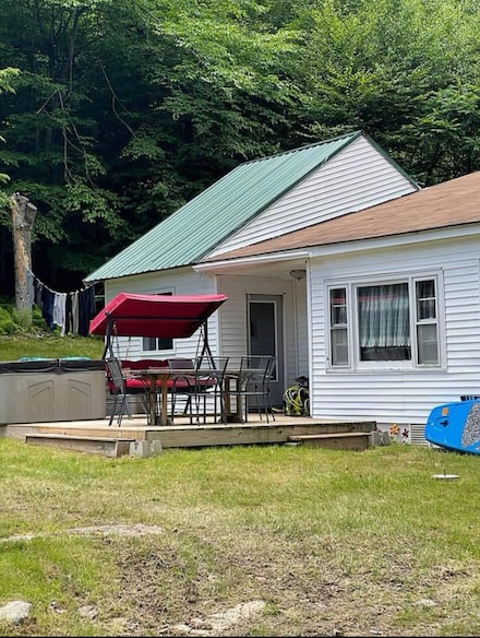 82 Starlight Dr, White Lake, NY 12786