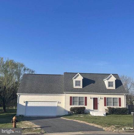 10946 Rugby Dr, Bealeton, VA 22712