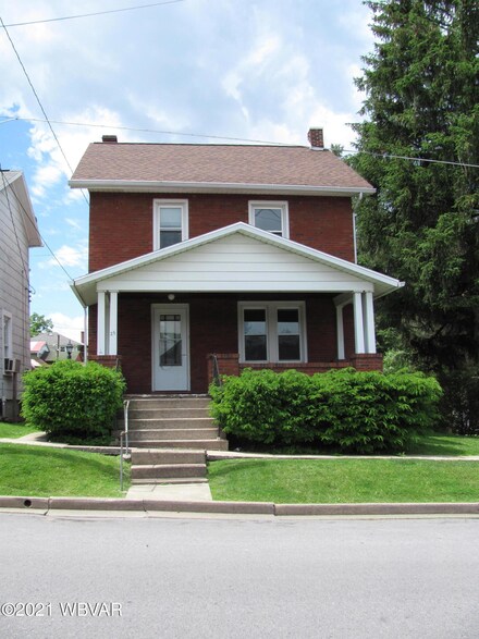 25 N Summit St, Lock Haven, PA 17745