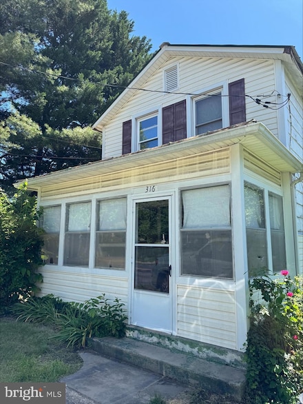 316 S Church St, Berryville, VA 22611