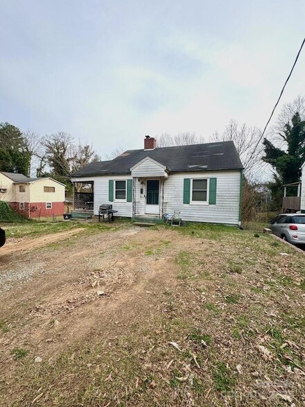 708 E 28th St Unit 3, Winston Salem, NC 27105