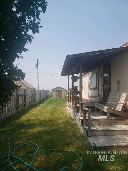 782 County Rd, Arco, ID 83213