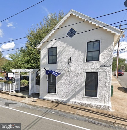 309 Jett St, Washington, VA 22747