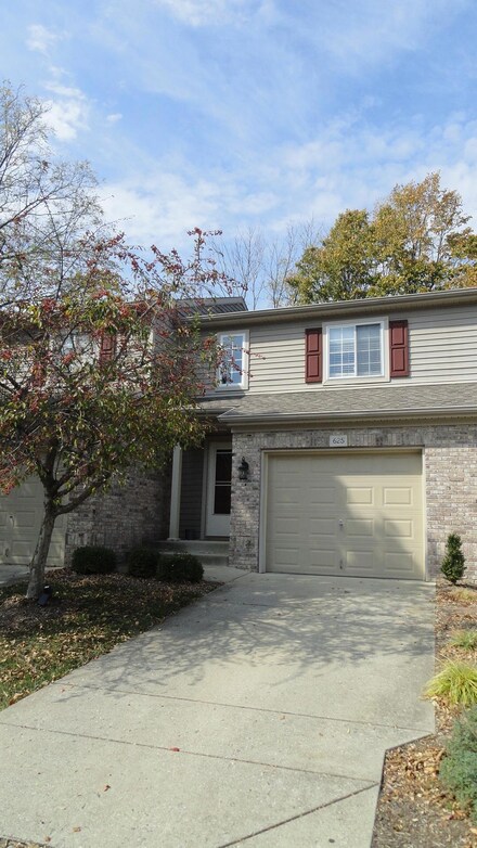625 Bayberry Ct W, Bloomington, IN 47401